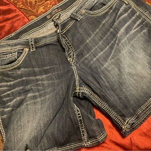 Silver Ladies  shorts Size 20 good condition